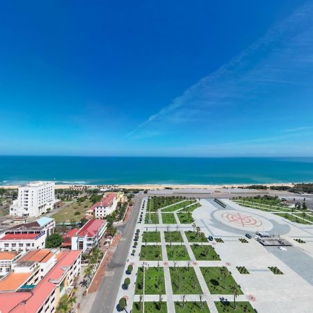 Wink Hotel Tuy Hoa Beach - 24Hrs Stay & Rooftop Pool Bar Екстериор снимка
