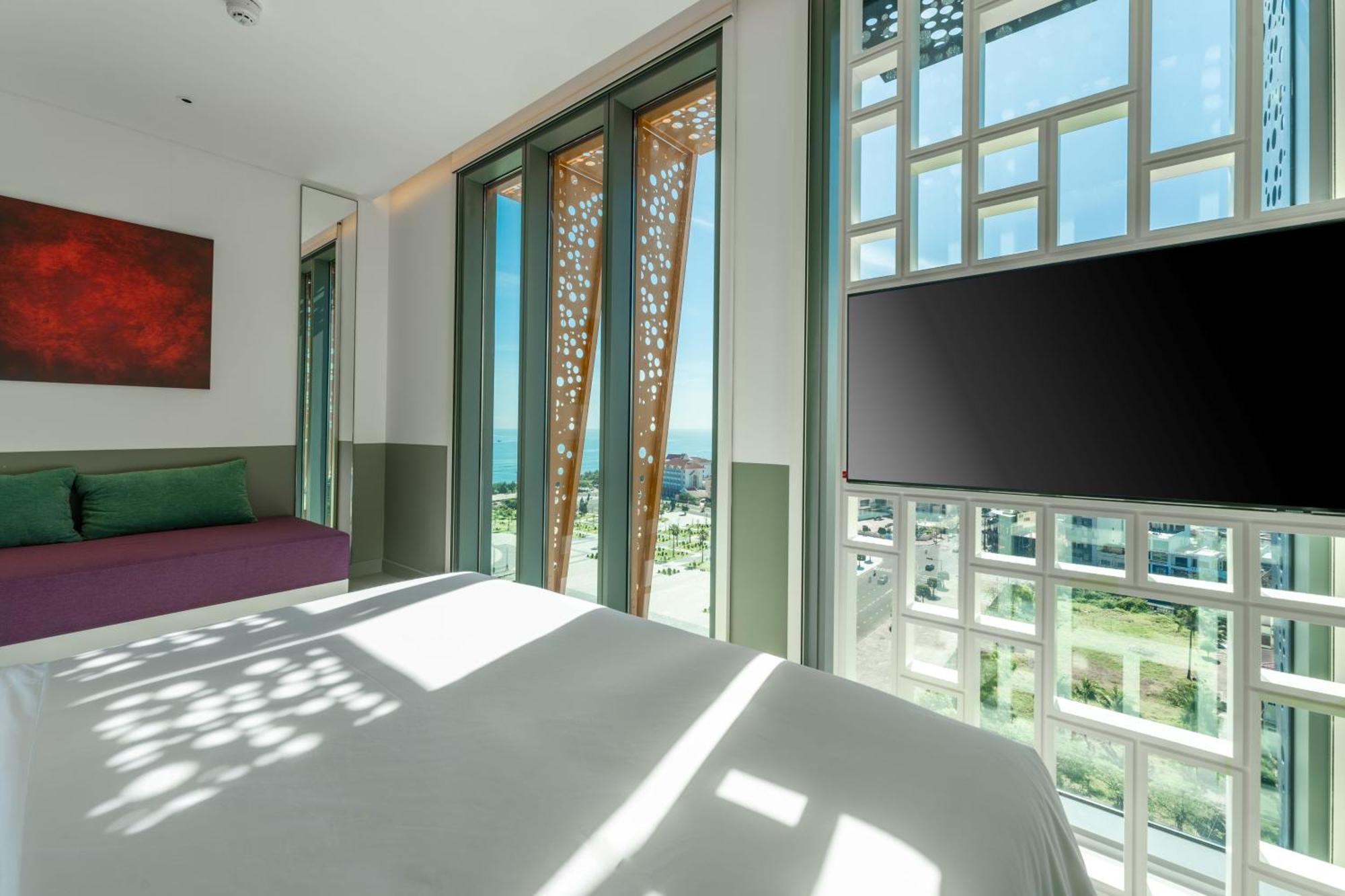 Wink Hotel Tuy Hoa Beach - 24Hrs Stay & Rooftop Pool Bar Екстериор снимка