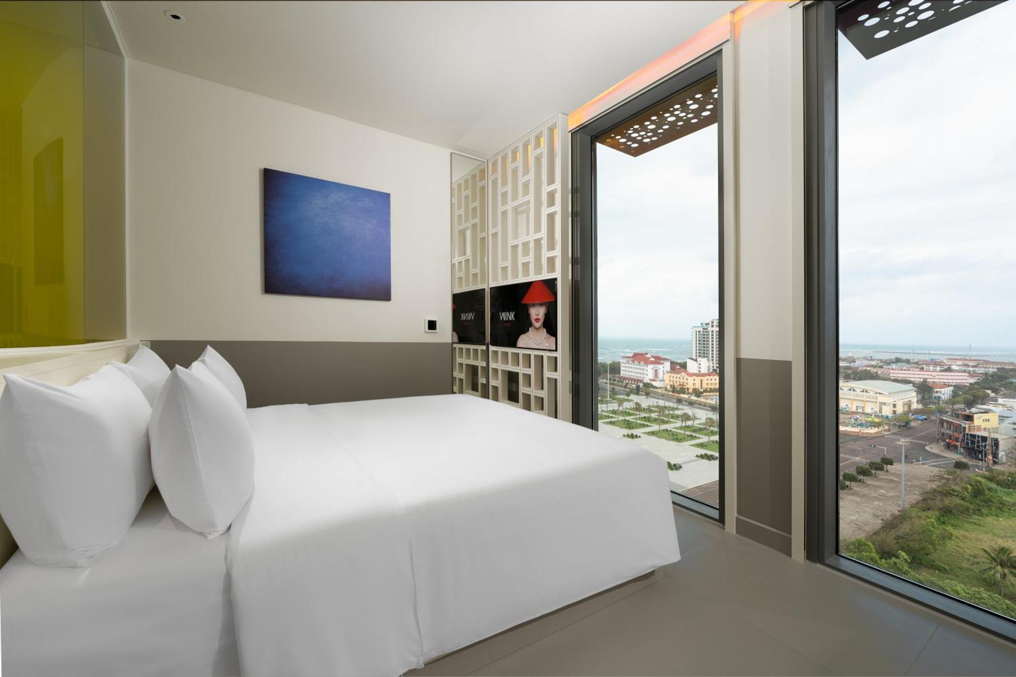 Wink Hotel Tuy Hoa Beach - 24Hrs Stay & Rooftop Pool Bar Екстериор снимка