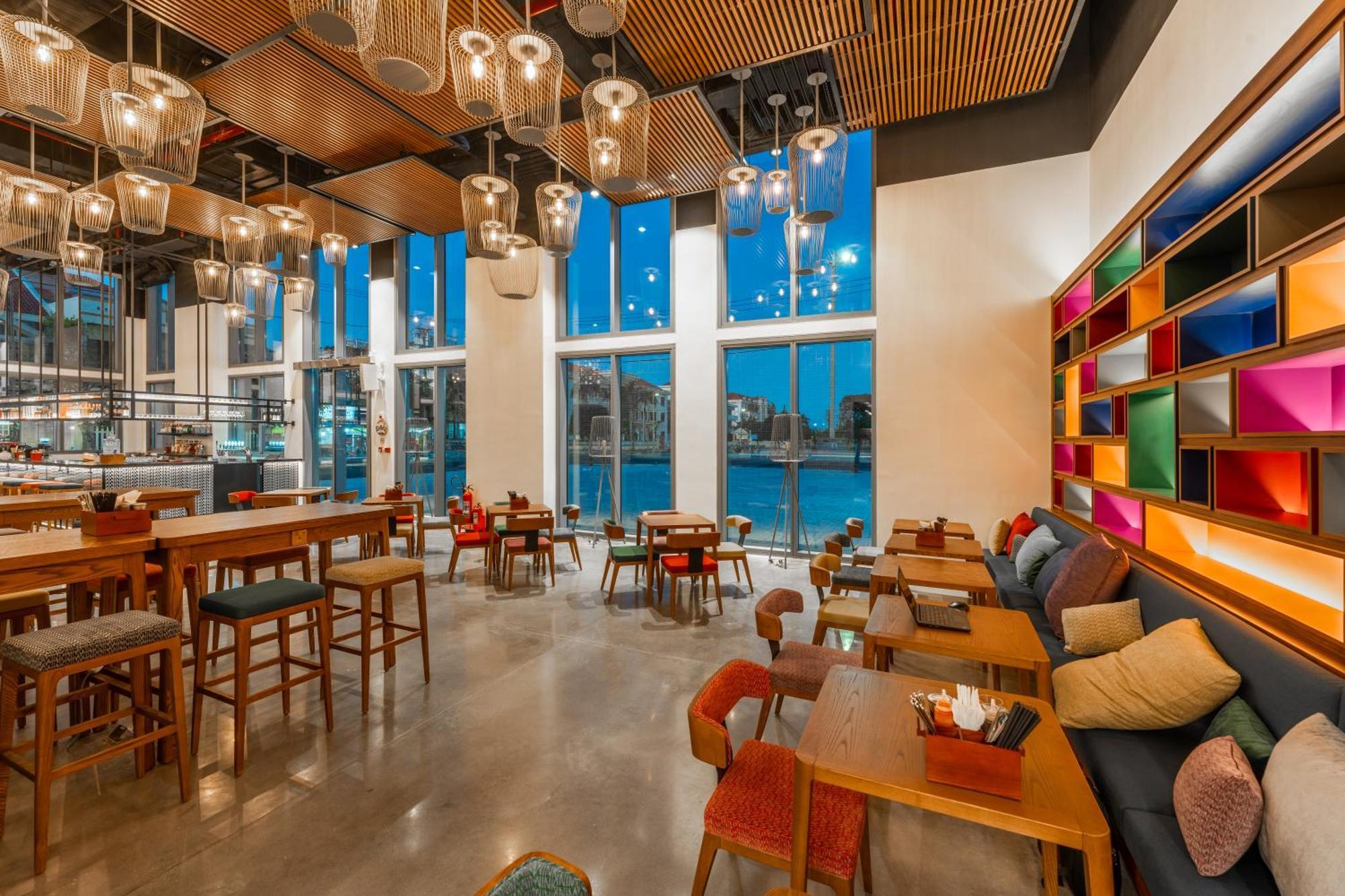 Wink Hotel Tuy Hoa Beach - 24Hrs Stay & Rooftop Pool Bar Екстериор снимка